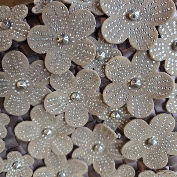 Floral, Studs, Woven & Jewels! Awesome Unique Embellished Taupe Handbag - Picture 2 of 8
